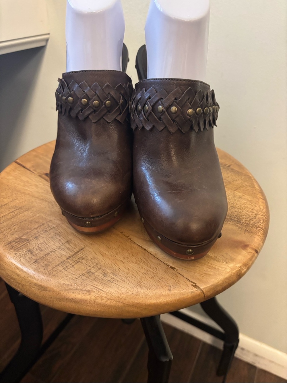 Lauren Ralph Lauren Brown Leather Women’s Clog Heels - Braided Accent fall 9 - Picture 2 of 7